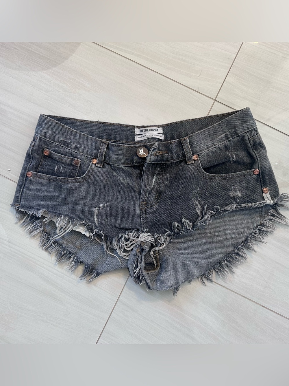 One teaspoon gray distressed bonitas